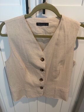 Linen Buttoned Vest